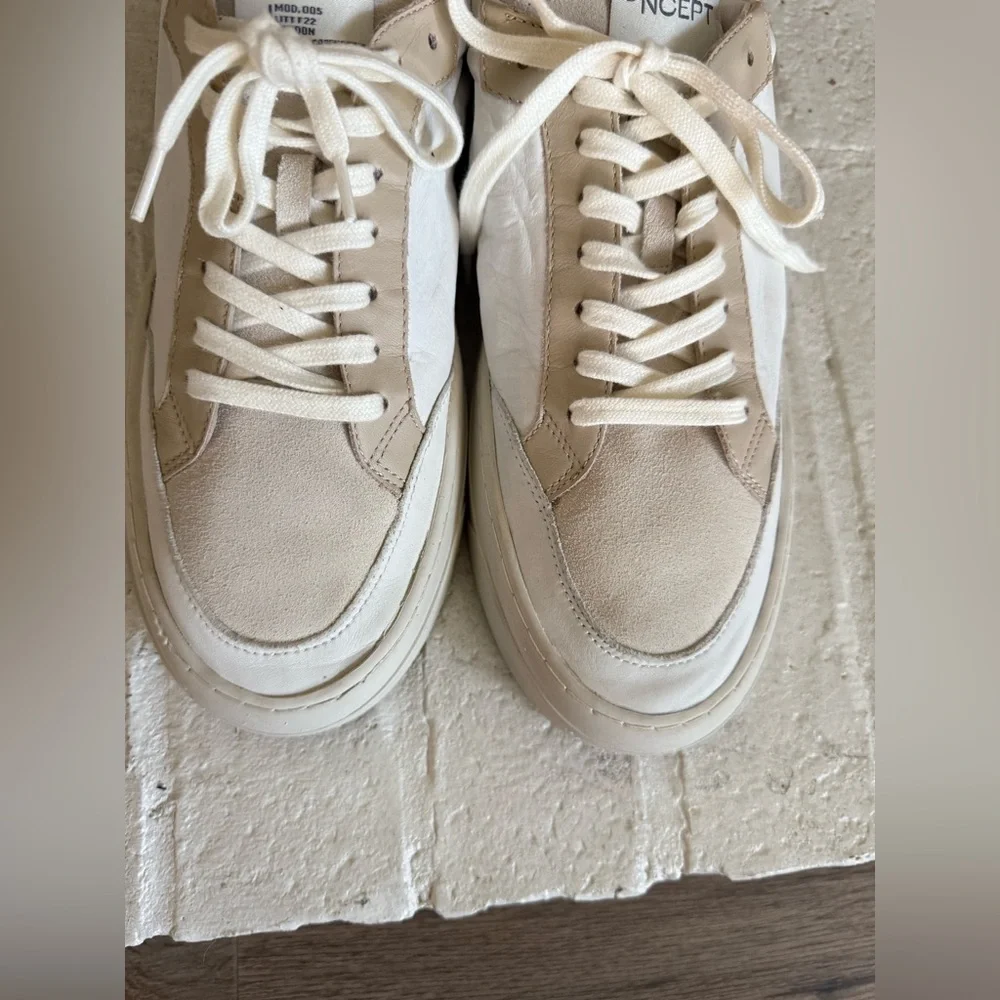 ONCEPT LONDON SHOE - WHITE/CAPPUCCINO Size 9.5
